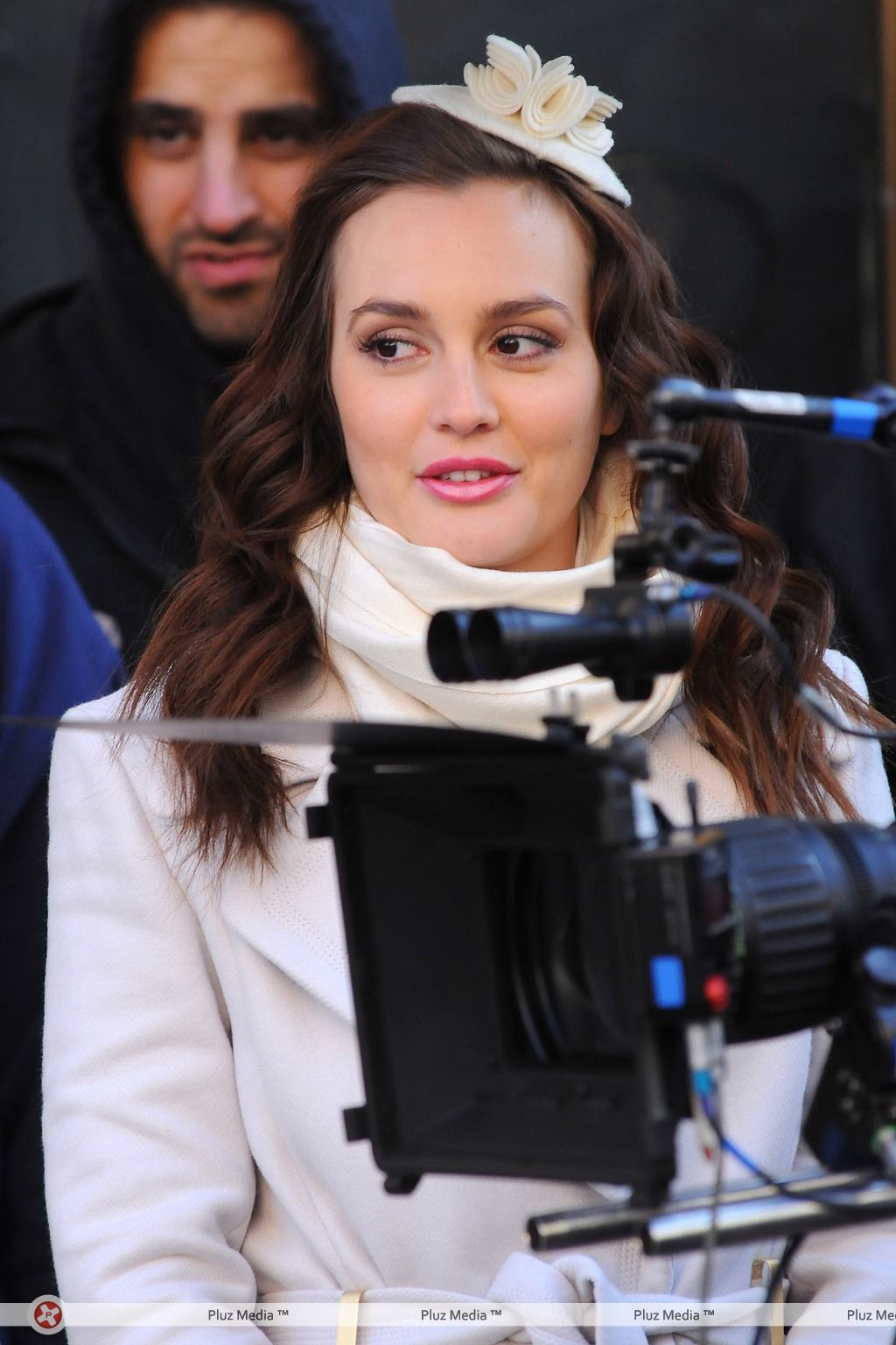 Leighton Meester dressed a winter jacket on the set of 'Gossip Girl' | Picture 112653